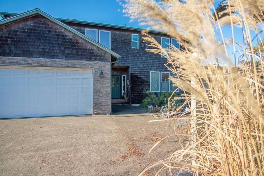 Photo of Outdoor in Seal Rock