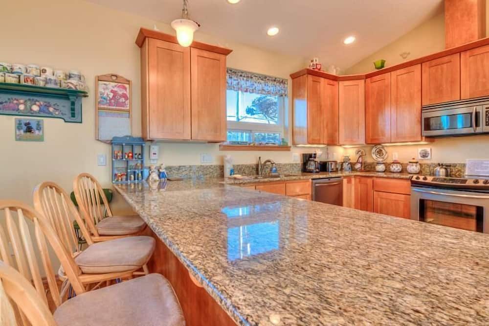 Photo of Kitchen in Seal Rock