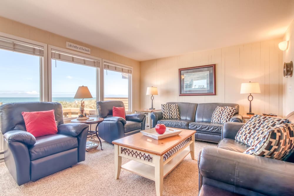 Photo of Livingroom in Neskowin