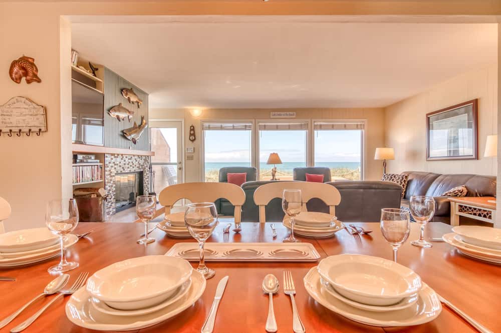 Photo of Kitchen in Neskowin