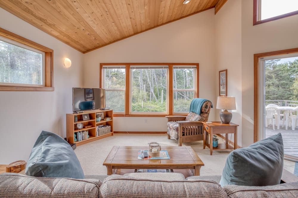 Photo of Livingroom in Manzanita