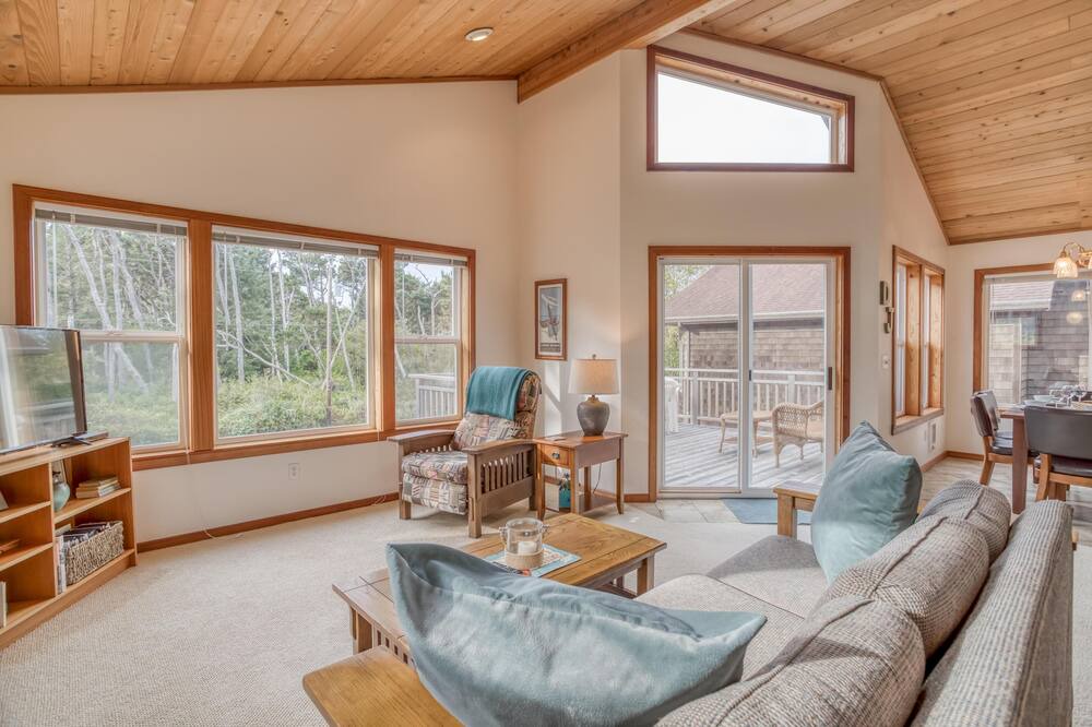 Photo of Livingroom in Manzanita