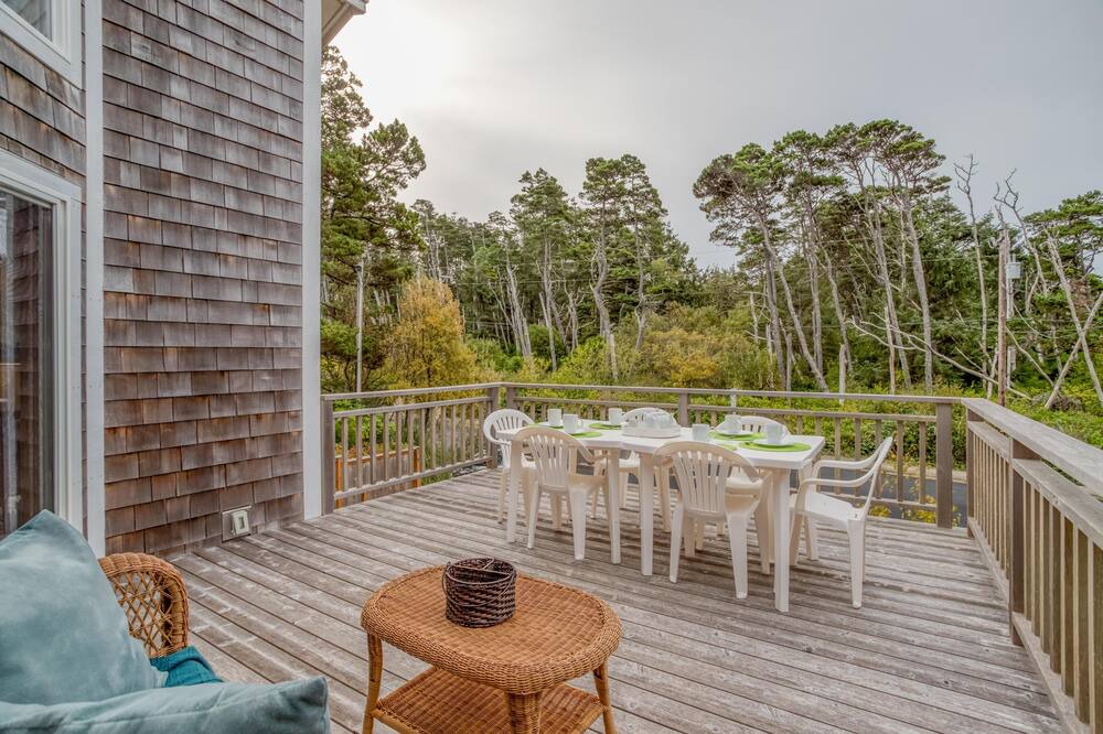 Photo of Patio Balcony in Manzanita