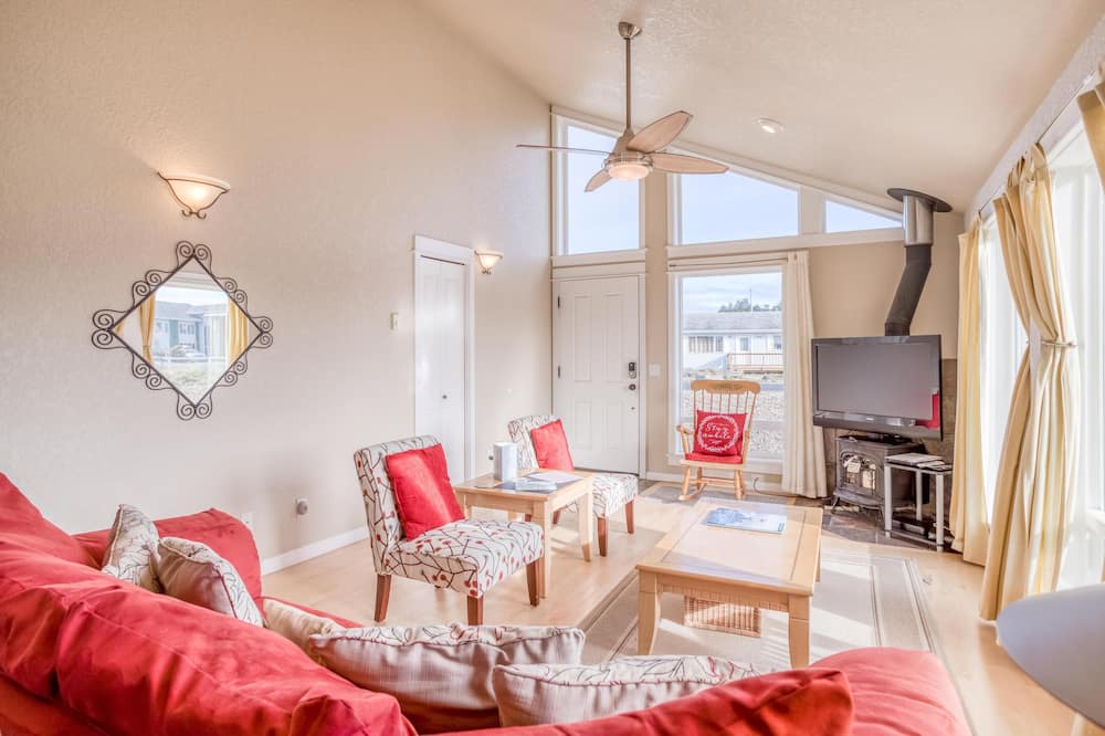 Photo of Livingroom in Bayshore