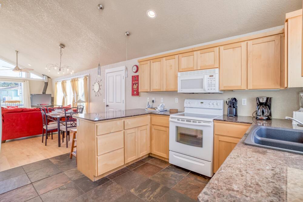 Photo of Kitchen in Bayshore