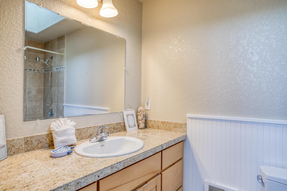 Photo of Bathroom in Bayshore