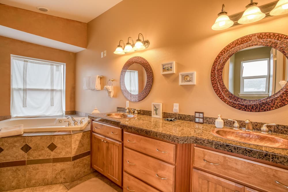 Photo of Bathroom in Agate Beach