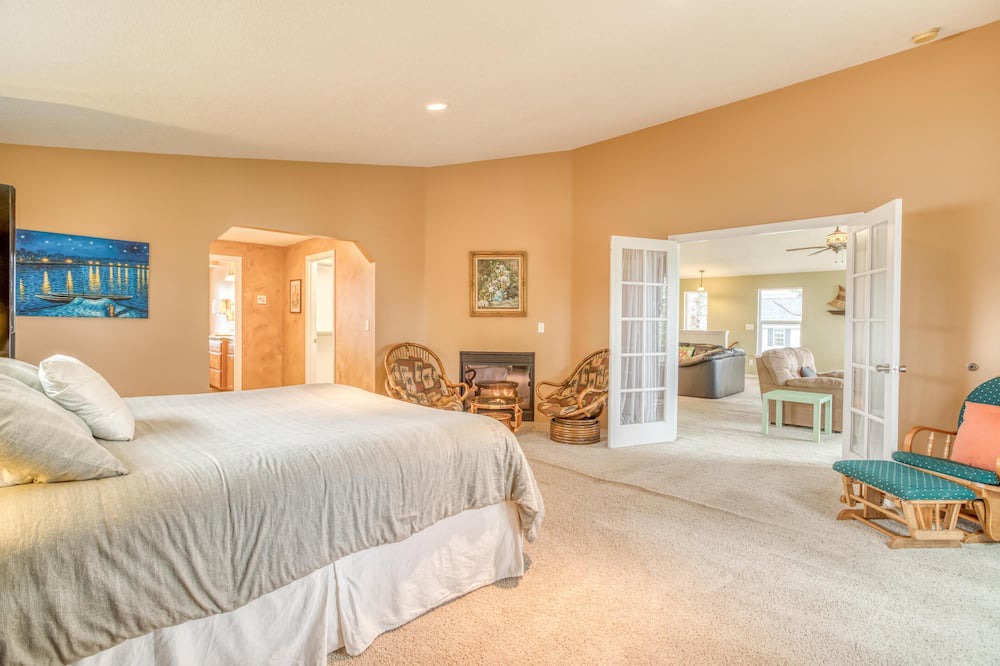 Photo of Bedroom in Agate Beach