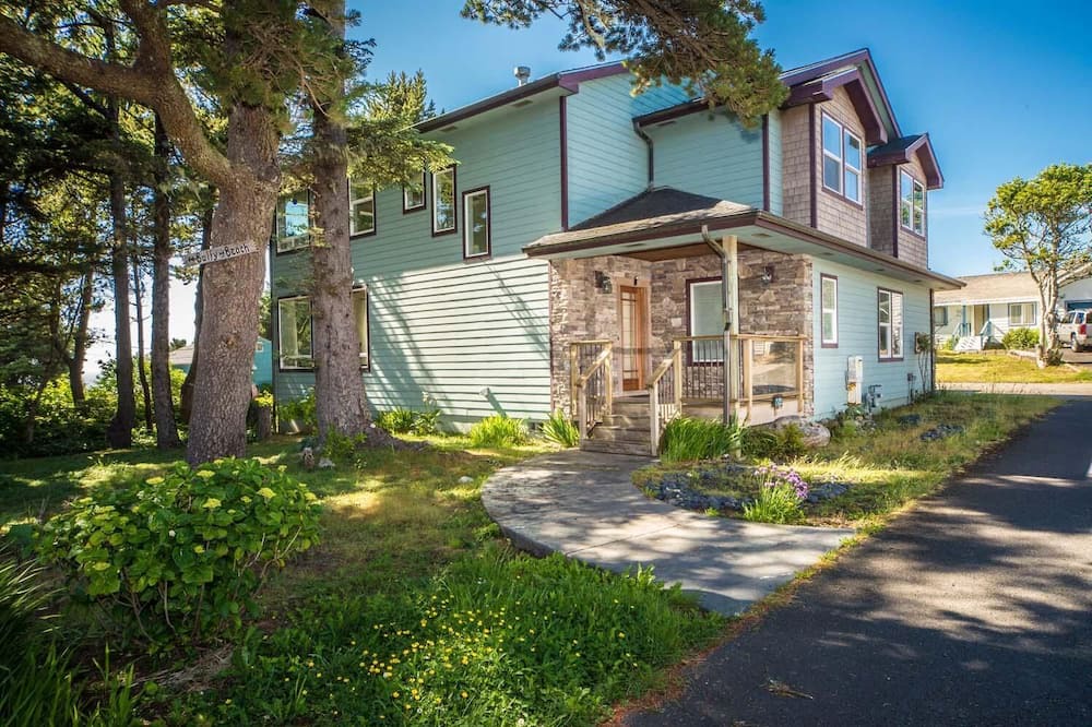 Photo of Outdoor in Agate Beach