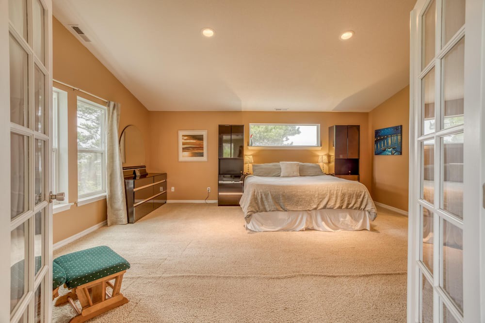 Photo of Bedroom in Agate Beach