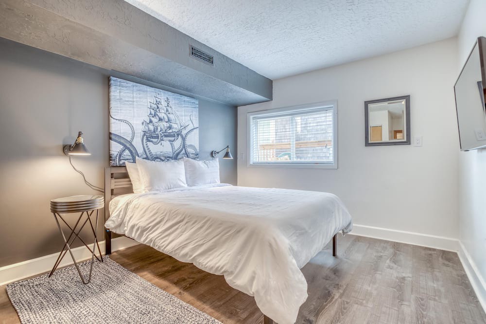 Photo of Bedroom in Lincoln Beach