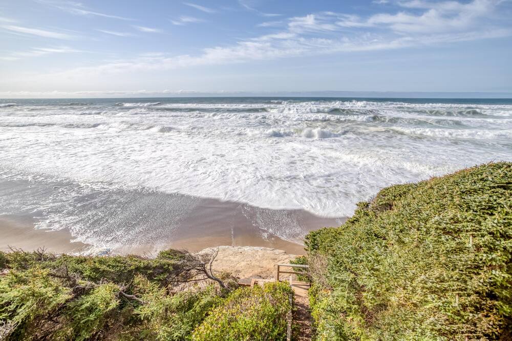 Photo of Others in Lincoln Beach