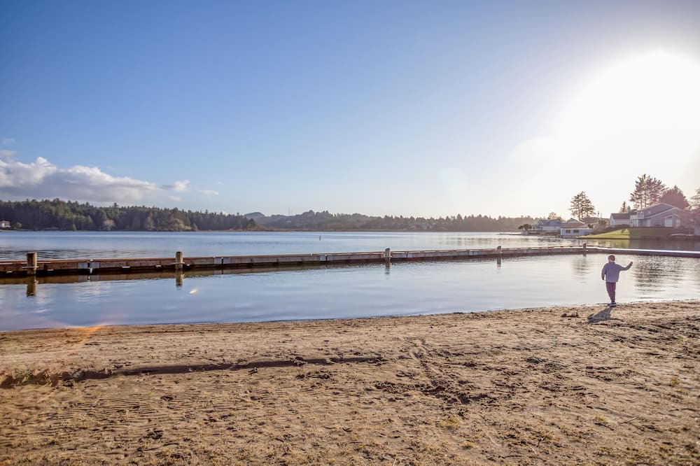 Photo of Others in Roads End