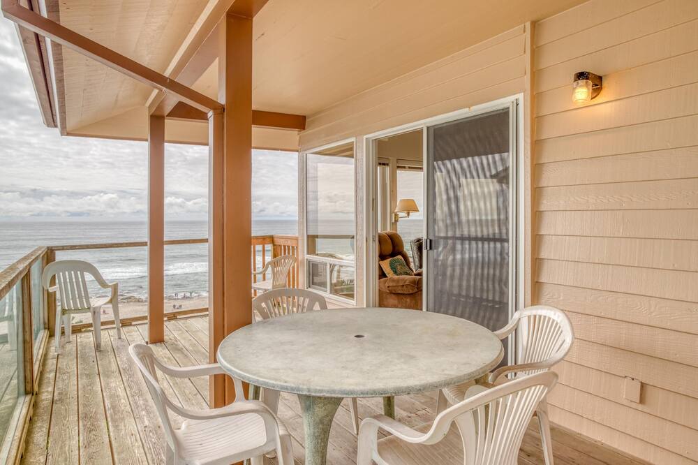 Photo of Patio Balcony in Lincoln City