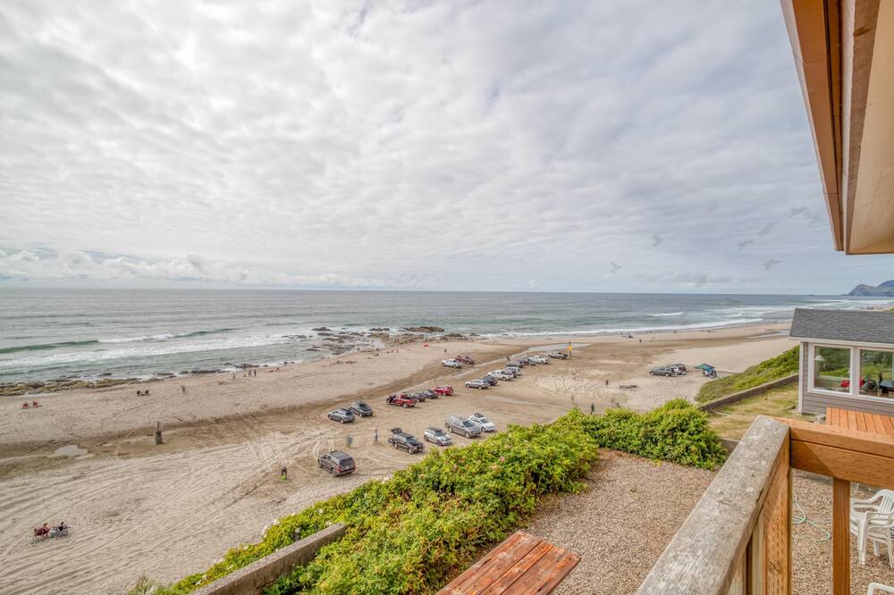 Photo of Others in Lincoln City