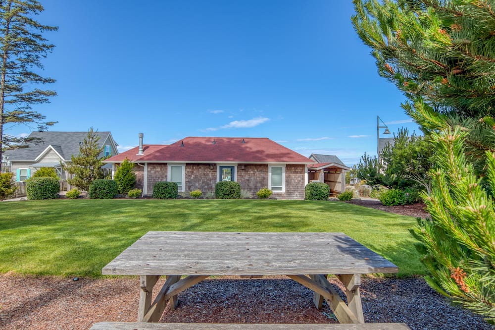 Photo of Outdoor in Olivia Beach