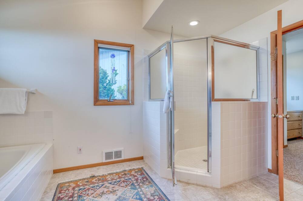 Photo of Bathroom in Seal Rock