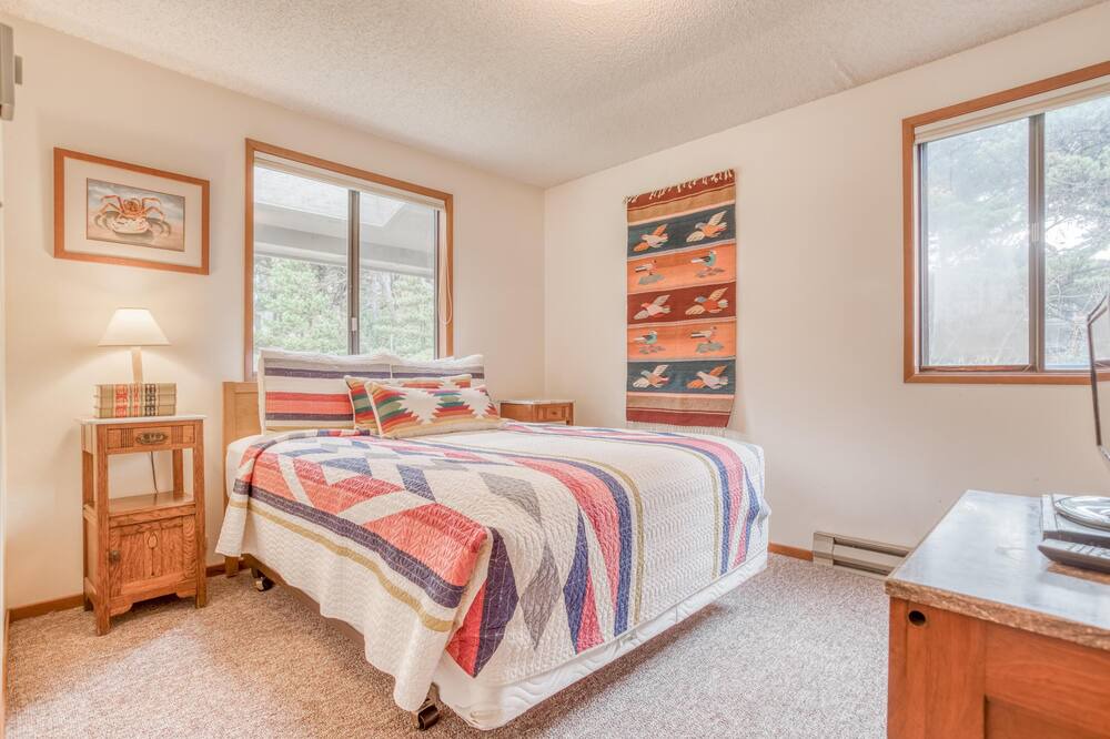 Photo of Bedroom in Seal Rock