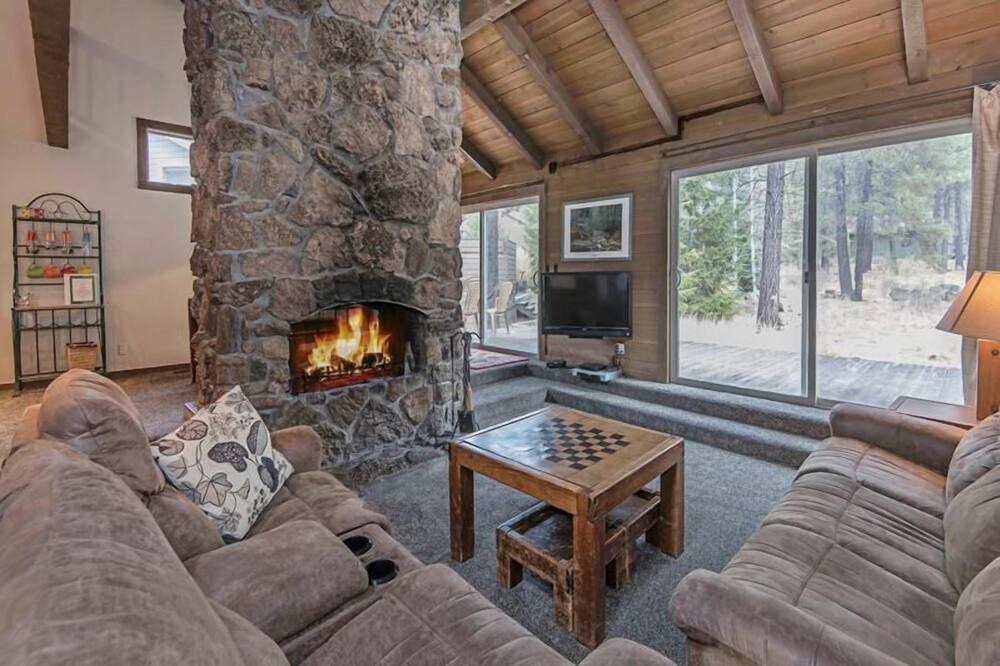 Photo of Livingroom in Overlook Park
