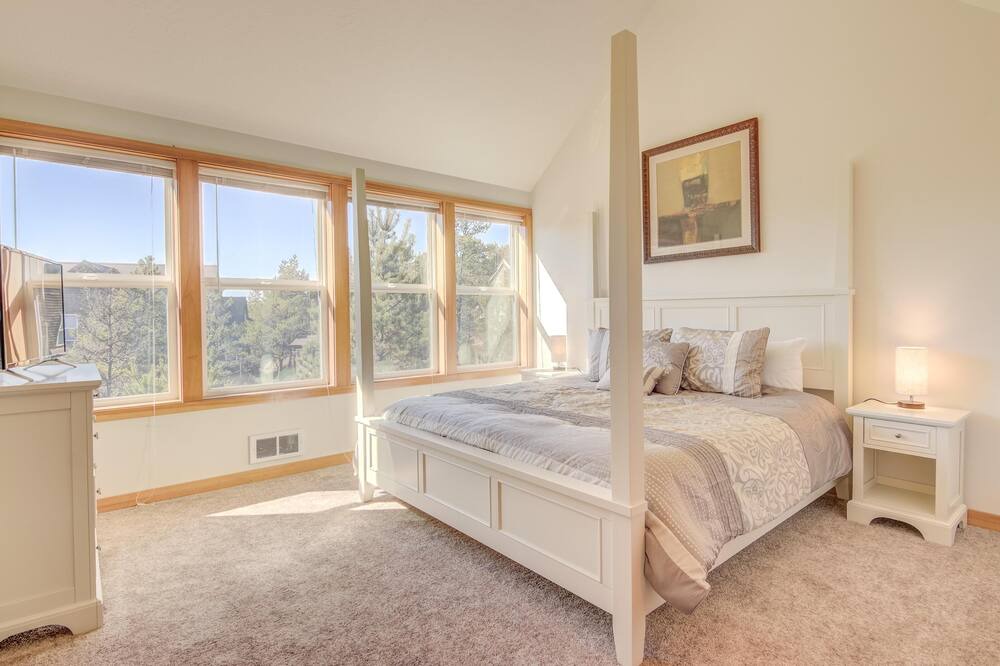 Photo of Bedroom in Shorepine Village