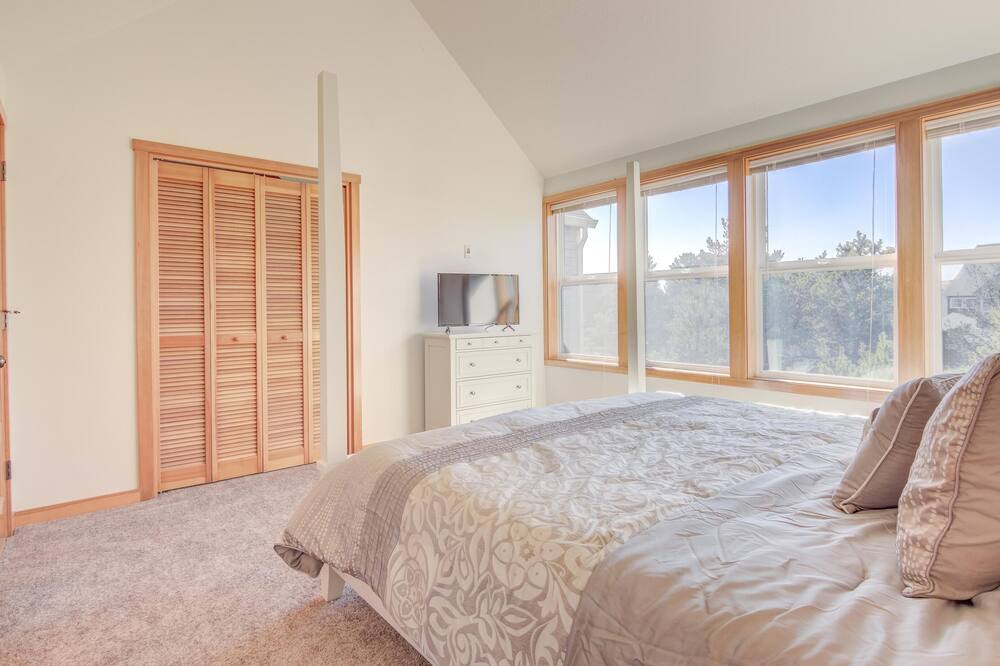 Photo of Bedroom in Shorepine Village