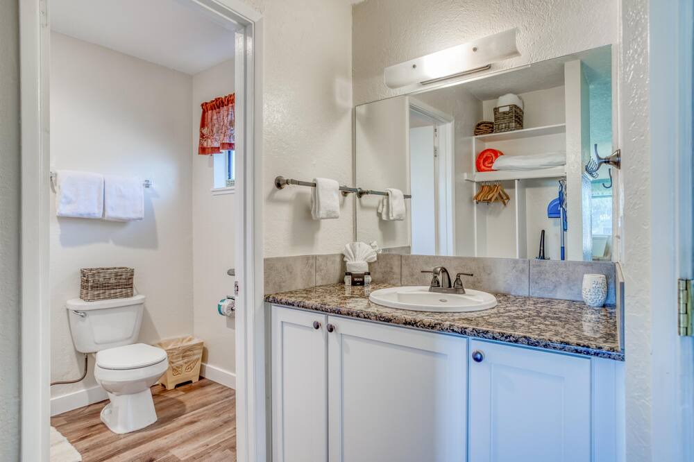 Photo of Bathroom in Neskowin