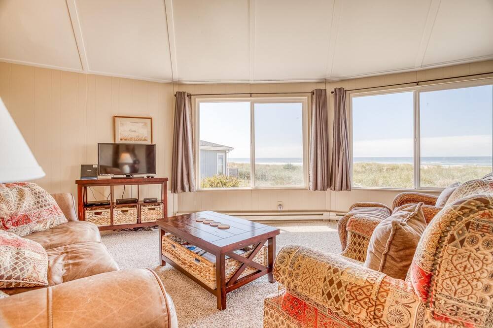Photo of Livingroom in Bayshore