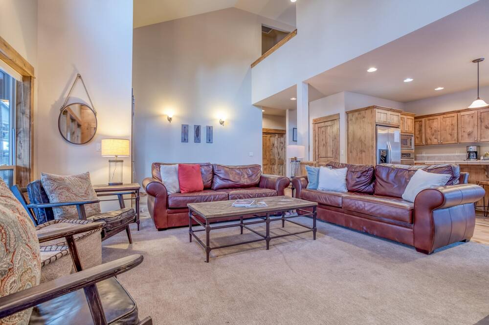 Photo of Livingroom in RiverWild