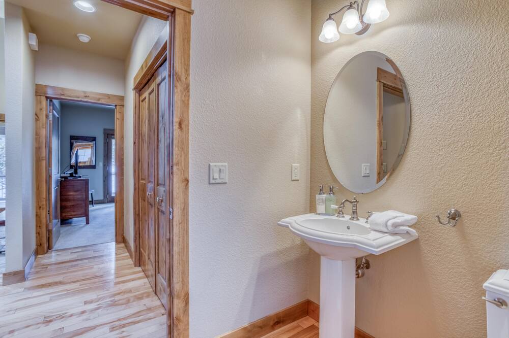 Photo of Bathroom in RiverWild