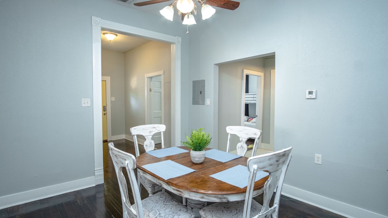 Photo of Bedroom in Five Points