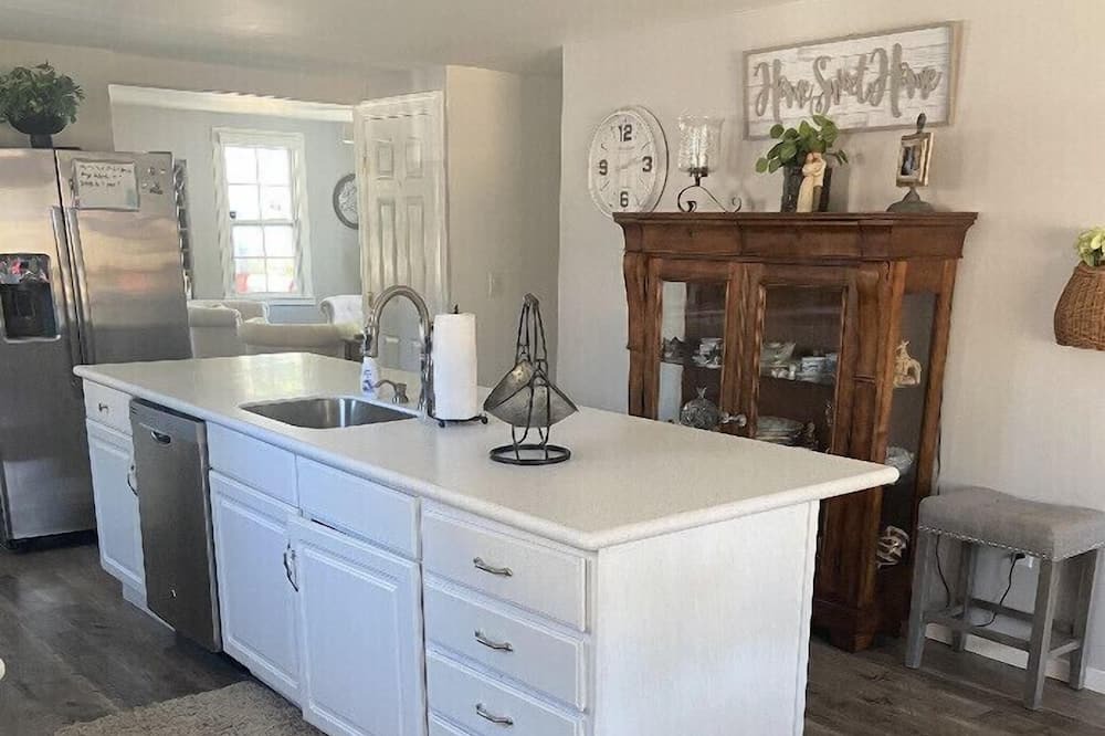Photo of Kitchen in Hunt