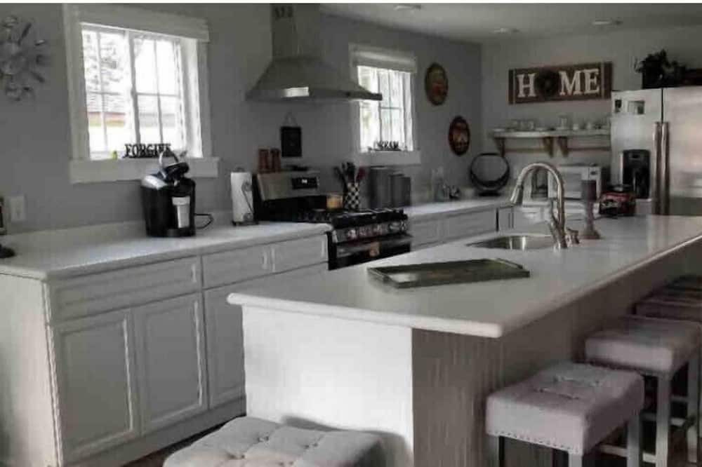 Photo of Kitchen in Hunt