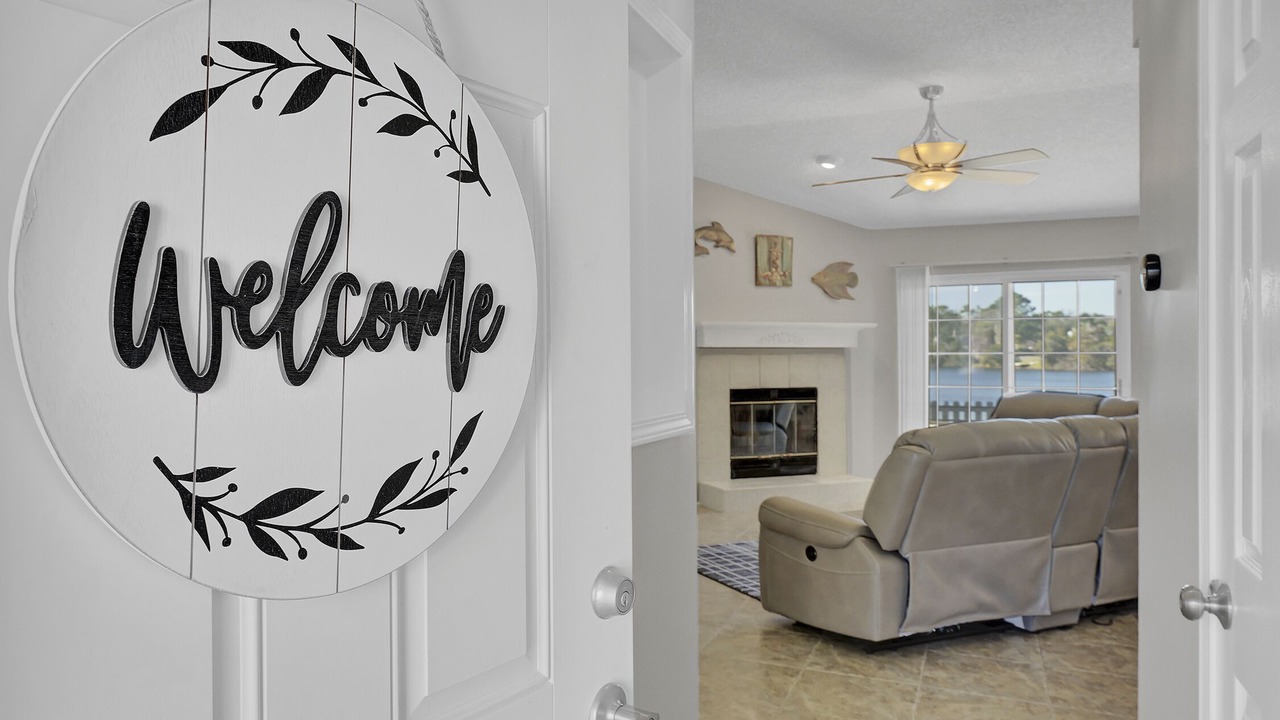 Photo of Livingroom in Girvin