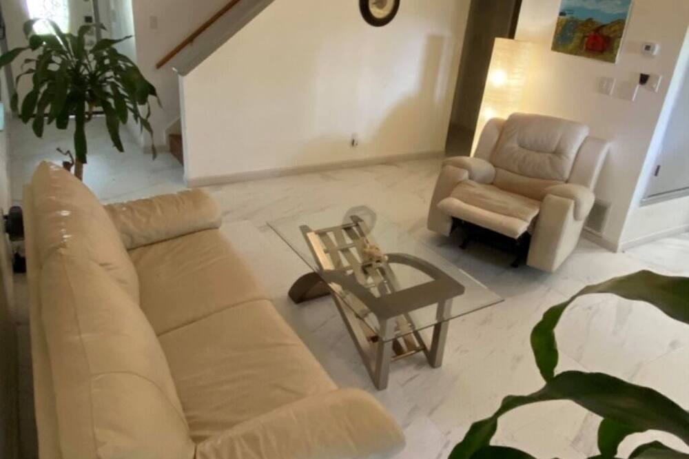 Photo of Livingroom in Bee Cave Woods