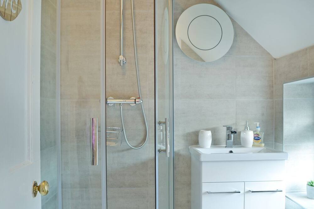 Photo of Bathroom in Girvan