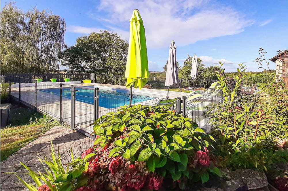 Photo of Outdoor in Saint-Hilaire-de-Voust