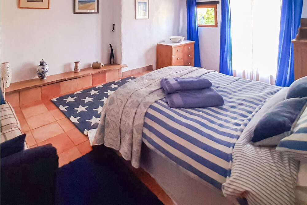 Photo of Bedroom in Saint-Hilaire-de-Voust