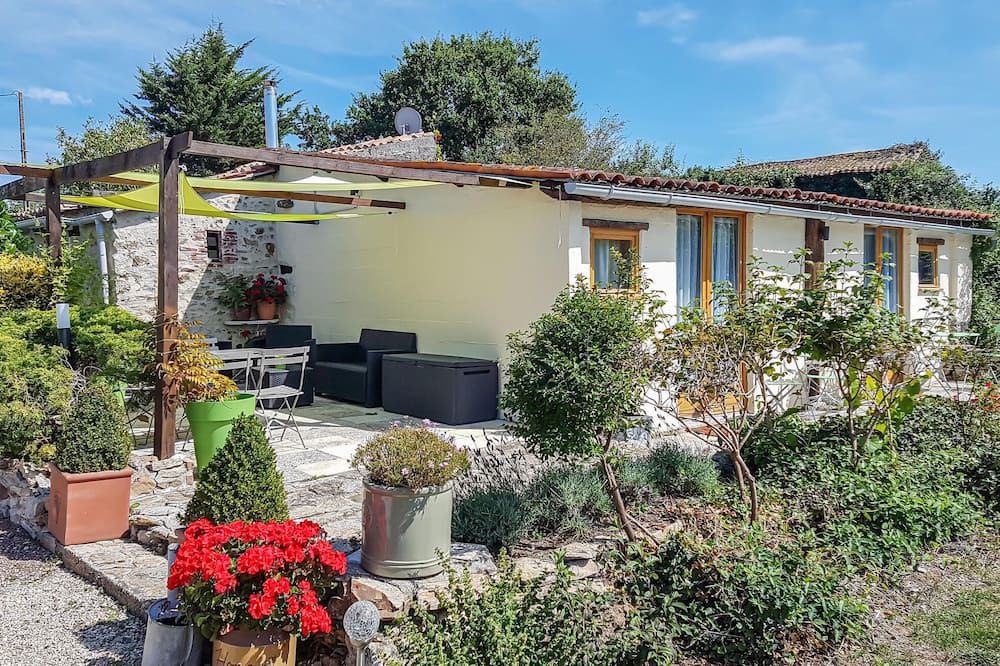 Photo of Outdoor in Saint-Hilaire-de-Voust