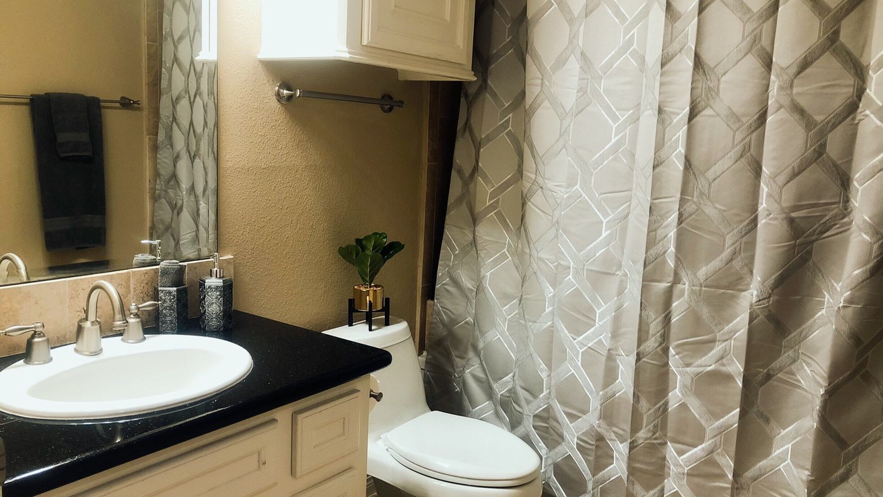 Photo of Bathroom in Seven Coves