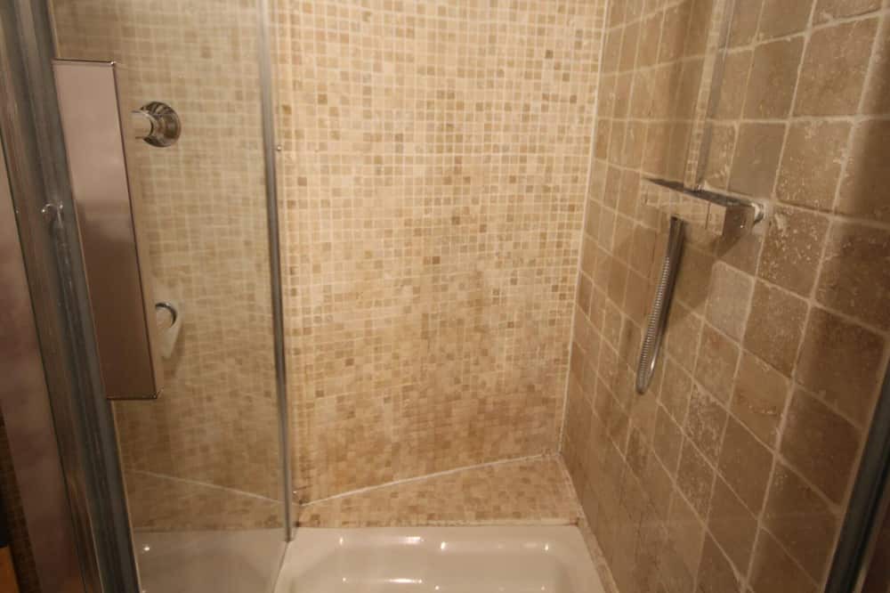 Photo of Bathroom in Ernemont-sur-Buchy