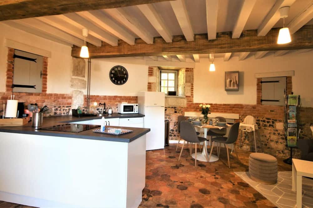 Photo of Kitchen in Ernemont-sur-Buchy