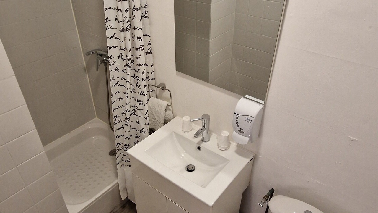 Photo of Bathroom in Sete