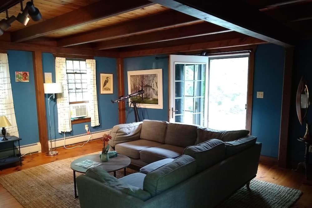Photo of Livingroom in Falls Village