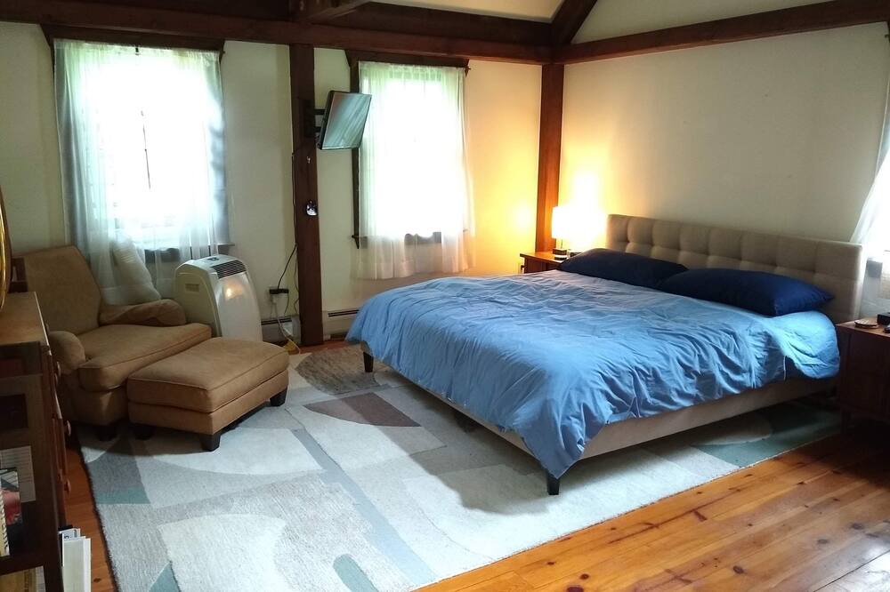 Photo of Bedroom in Falls Village