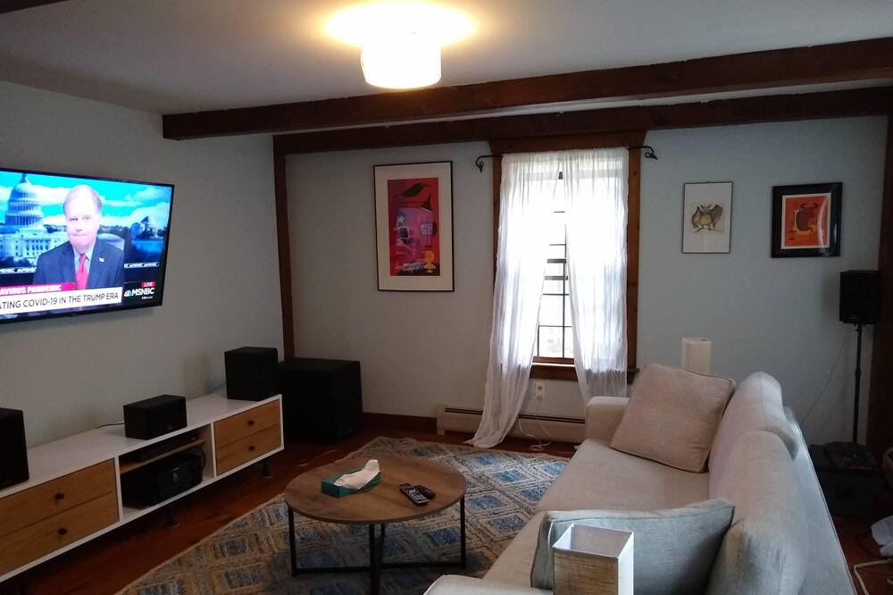 Photo of Livingroom in Falls Village