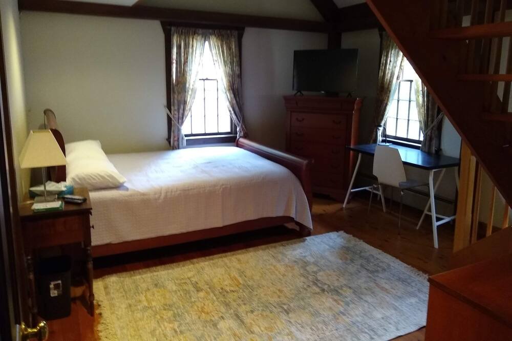 Photo of Bedroom in Falls Village