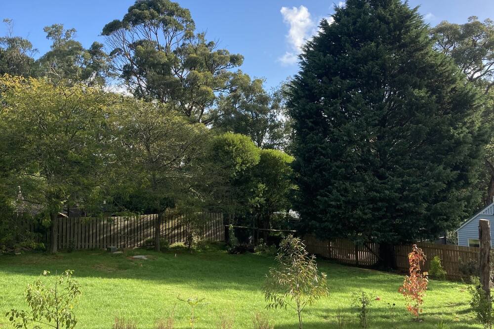 Photo of Outdoor in Red Hill