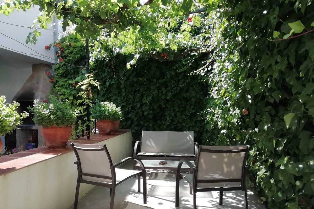 Photo of Patio Balcony in Alcala del Jucar