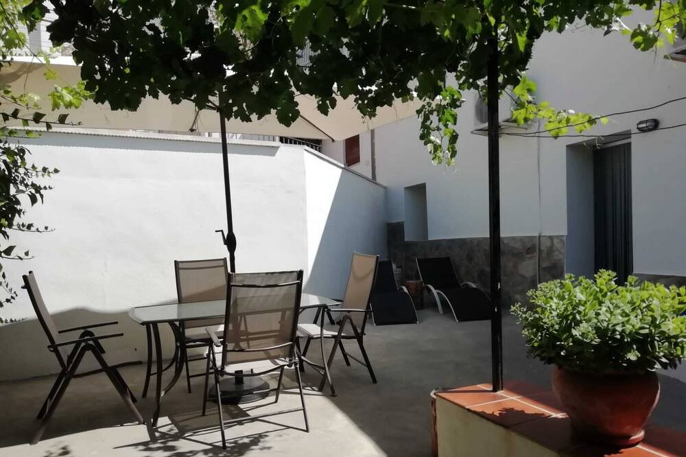 Photo of Patio Balcony in Alcala del Jucar