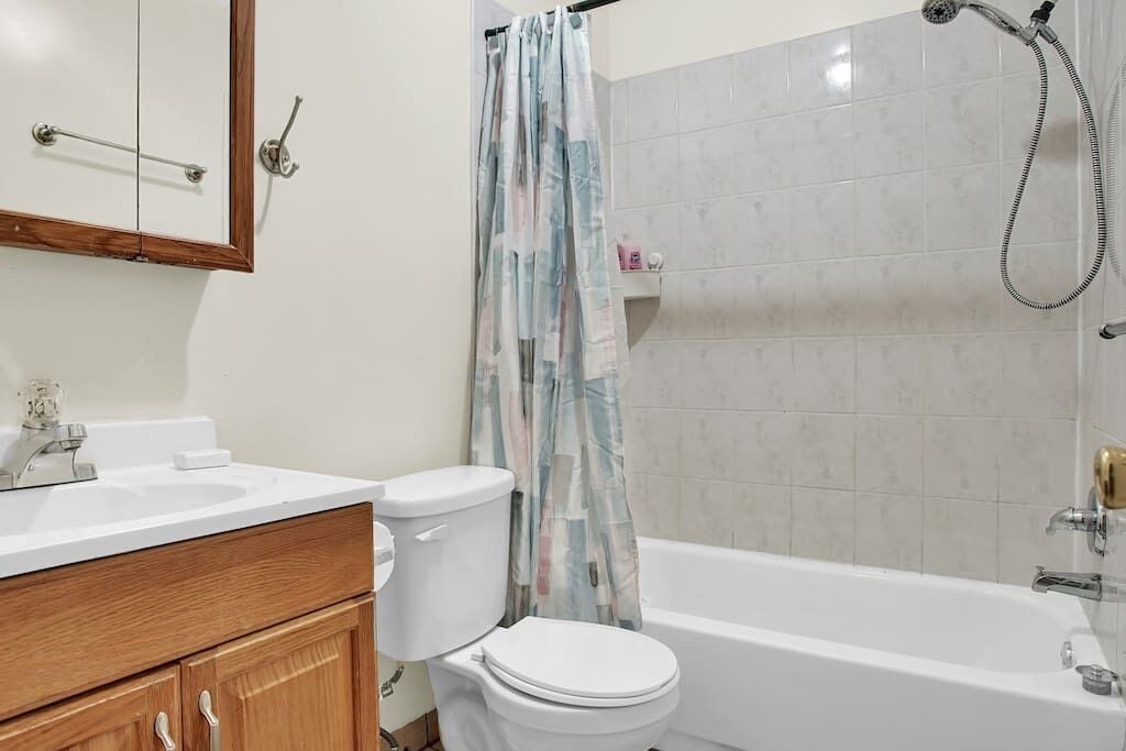 Photo of Bathroom in Graduate Hospital